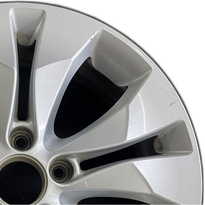 17" CR-V 12-14 17x6.5 alloy 10 spoke lug nut aligned with narrow slot Original OEM Wheel Rim