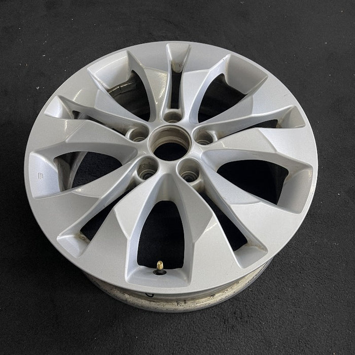 17" CR-V 12-14 17x6.5 alloy 10 spoke lug nut aligned with narrow slot Original OEM Wheel Rim