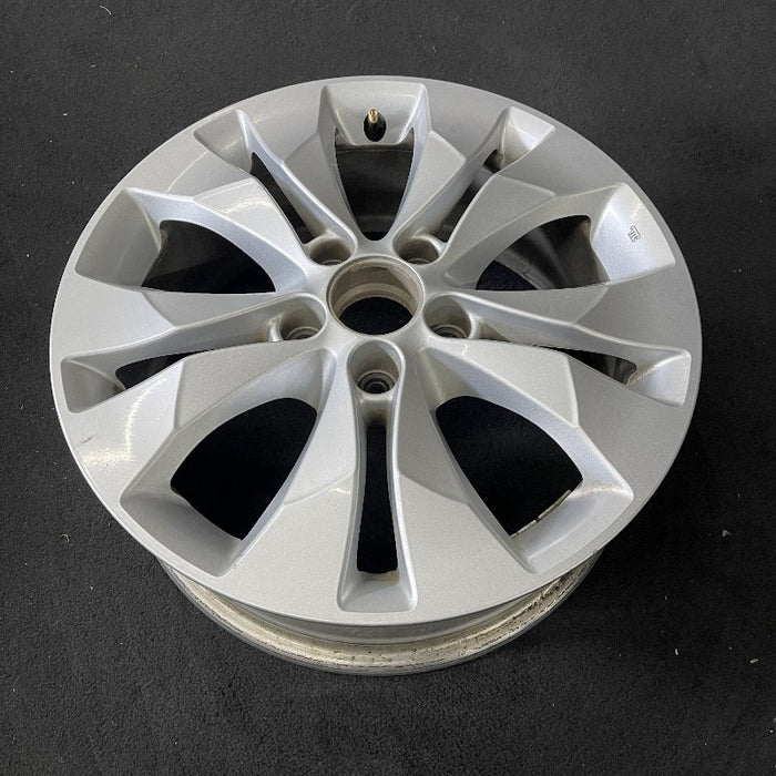 17" CR-V 12-14 17x6.5 alloy 10 spoke lug nut aligned with narrow slot Original OEM Wheel Rim