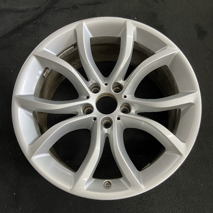 19" BMW X6 15-17 19x9 alloy 5 spoke V spoke w/o dimples between lugs; 18mm offset Original OEM Wheel Rim