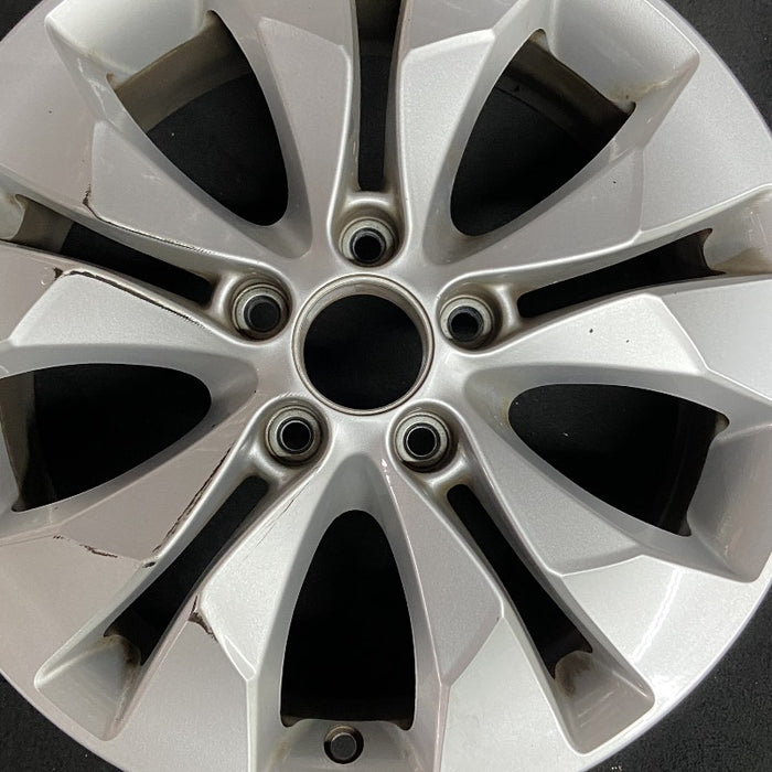 17" CR-V 12-14 17x6.5 alloy 10 spoke lug nut aligned with narrow slot Original OEM Wheel Rim