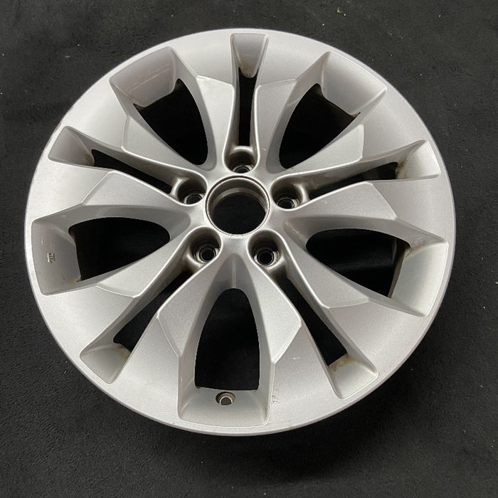 17" CR-V 12-14 17x6.5 alloy 10 spoke lug nut aligned with narrow slot Original OEM Wheel Rim