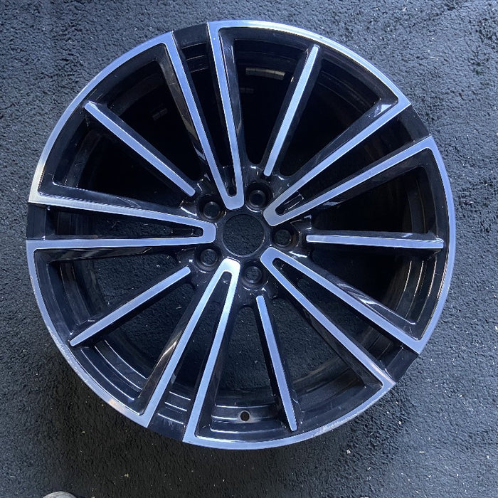 20" BMW i8 19-20 20x7.5 alloy w/o directial; 15 spoke alternating spoke gray Original OEM Wheel Rim