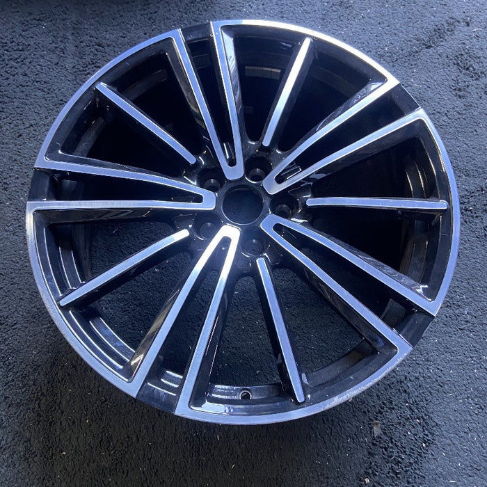 20" BMW i8 19-20 20x7.5 alloy w/o directial; 15 spoke alternating spoke gray Original OEM Wheel Rim