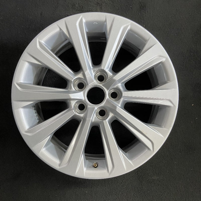 18" GRAND HIGHLANDER 24 18x7.5 alloy silver 10 spoke Original OEM Wheel Rim