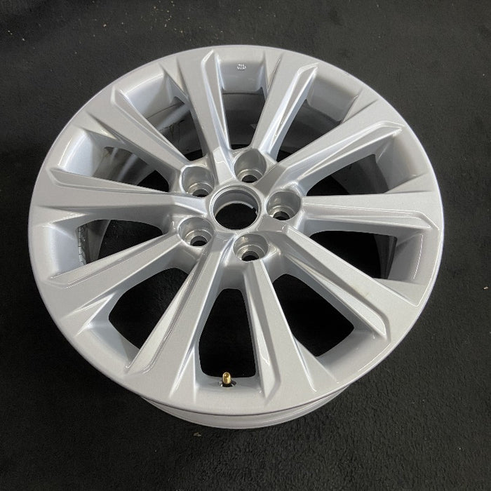 18" GRAND HIGHLANDER 24 18x7.5 alloy silver 10 spoke Original OEM Wheel Rim