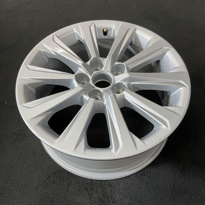 18" GRAND HIGHLANDER 24 18x7.5 alloy silver 10 spoke Original OEM Wheel Rim
