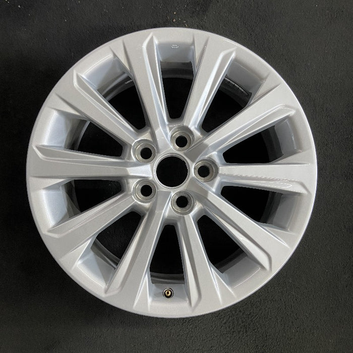 18" GRAND HIGHLANDER 24 18x7.5 alloy silver 10 spoke Original OEM Wheel Rim