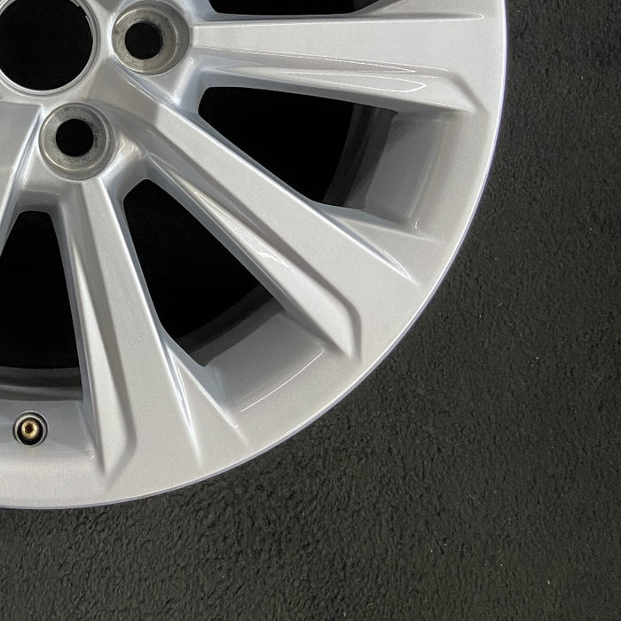 18" GRAND HIGHLANDER 24 18x7.5 alloy silver 10 spoke Original OEM Wheel Rim