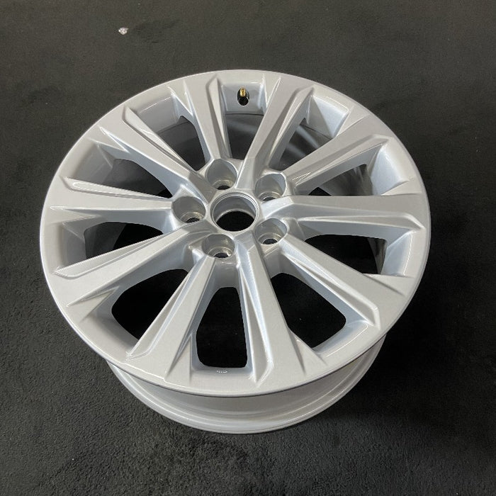 18" GRAND HIGHLANDER 24 18x7.5 alloy silver 10 spoke Original OEM Wheel Rim