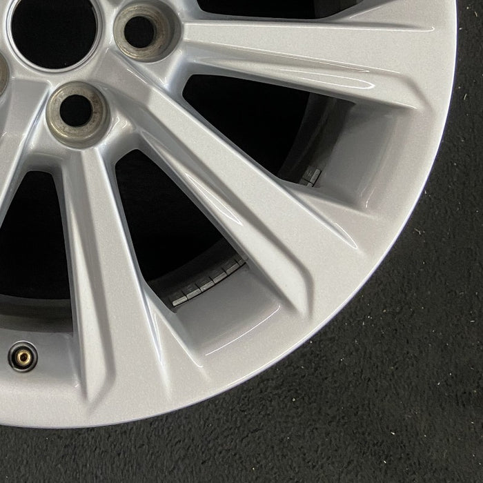 18" GRAND HIGHLANDER 24 18x7.5 alloy silver 10 spoke Original OEM Wheel Rim
