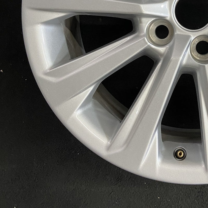 18" GRAND HIGHLANDER 24 18x7.5 alloy silver 10 spoke Original OEM Wheel Rim