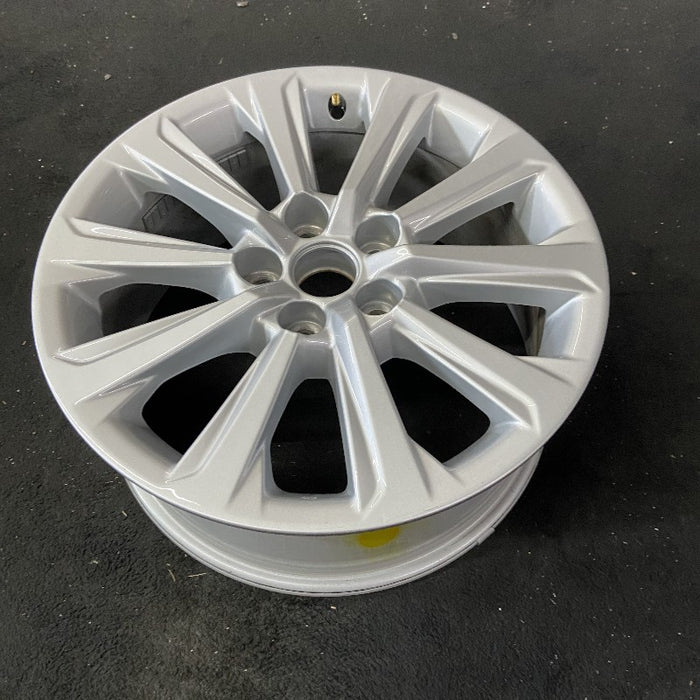 18" GRAND HIGHLANDER 24 18x7.5 alloy silver 10 spoke Original OEM Wheel Rim
