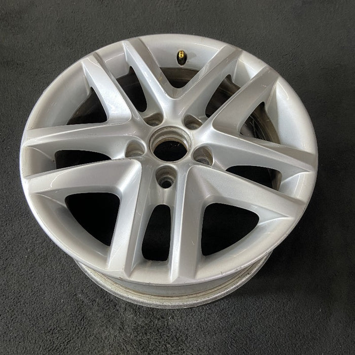 16" TIGUAN 09-11 16x6.5 alloy 5 double spoke Original OEM Wheel Rim