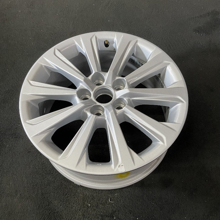 18" GRAND HIGHLANDER 24 18x7.5 alloy silver 10 spoke Original OEM Wheel Rim
