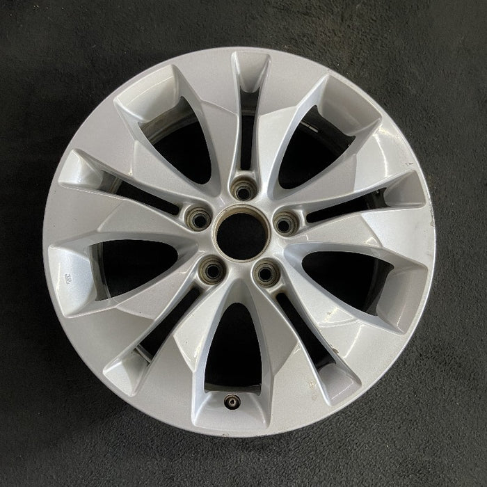 17" CR-V 12-14 17x6.5 alloy 10 spoke lug nut aligned with narrow slot Original OEM Wheel Rim