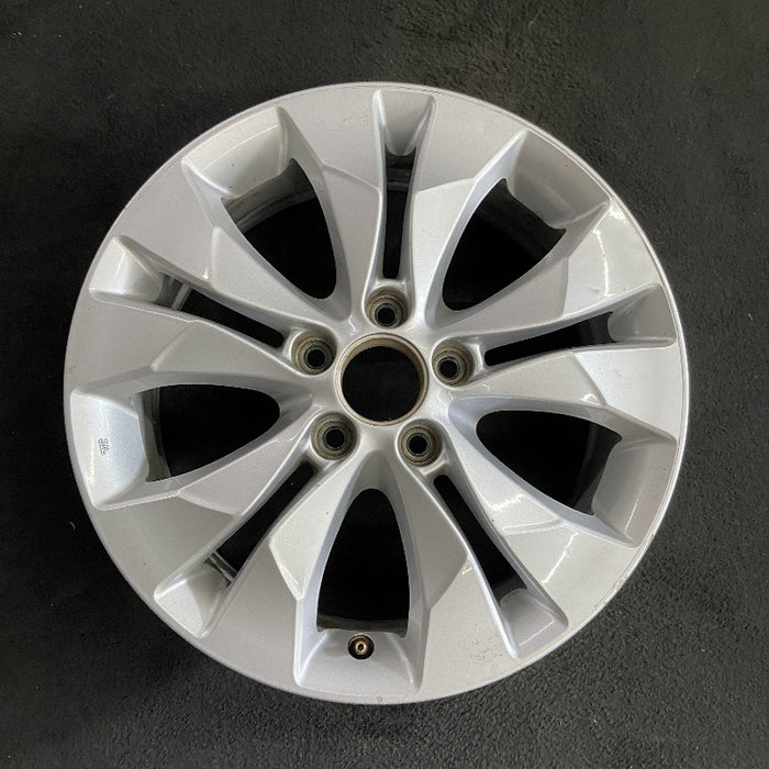 17" CR-V 12-14 17x6.5 alloy 10 spoke lug nut aligned with narrow slot Original OEM Wheel Rim