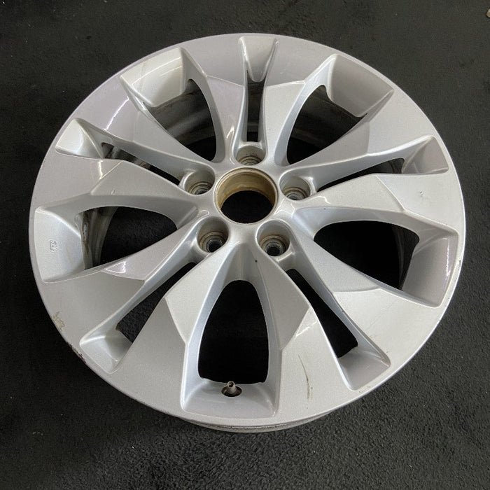 17" CR-V 12-14 17x6.5 alloy 10 spoke lug nut aligned with narrow slot Original OEM Wheel Rim