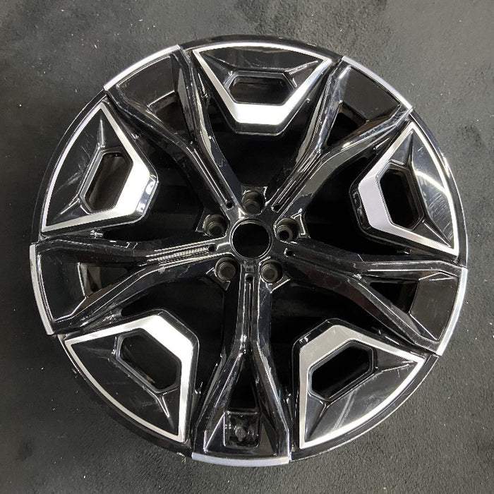 22" IX 22-24 22x9.5 5 Y spoke machined face with pockets Original OEM Wheel Rim