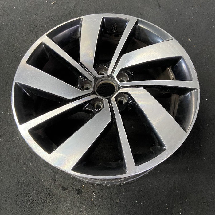 18" JETTA GLI 19-21 18x7-1/2 alloy 5 double spoke machined face with  pockets Original OEM Wheel Rim