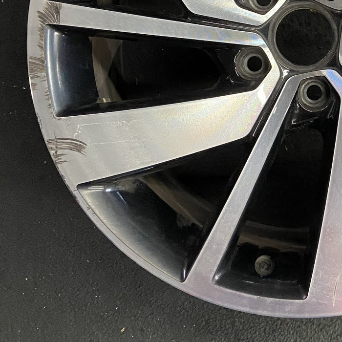 18" JETTA GLI 19-21 18x7.5 alloy 5 double spoke machined face with pockets Original OEM Wheel Rim