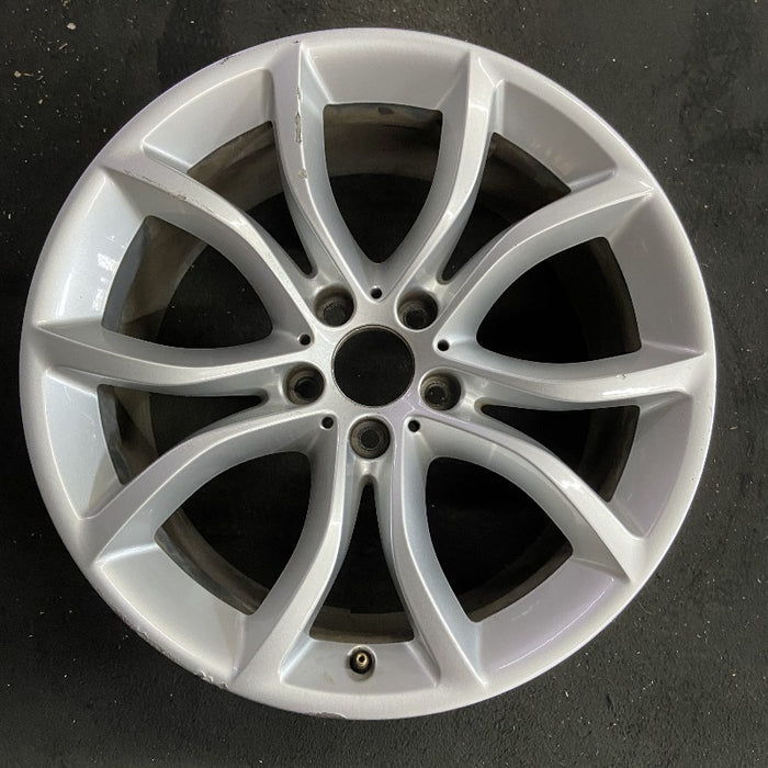 19" BMW X6 15-17 19x9 alloy 5 spoke V spoke w/o dimples between lugs; 18mm offset Original OEM Wheel Rim