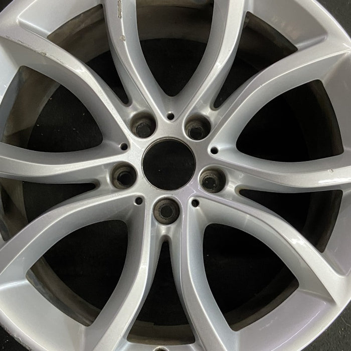 19" BMW X6 15-17 19x9 alloy 5 spoke V spoke w/o dimples between lugs; 18mm offset Original OEM Wheel Rim