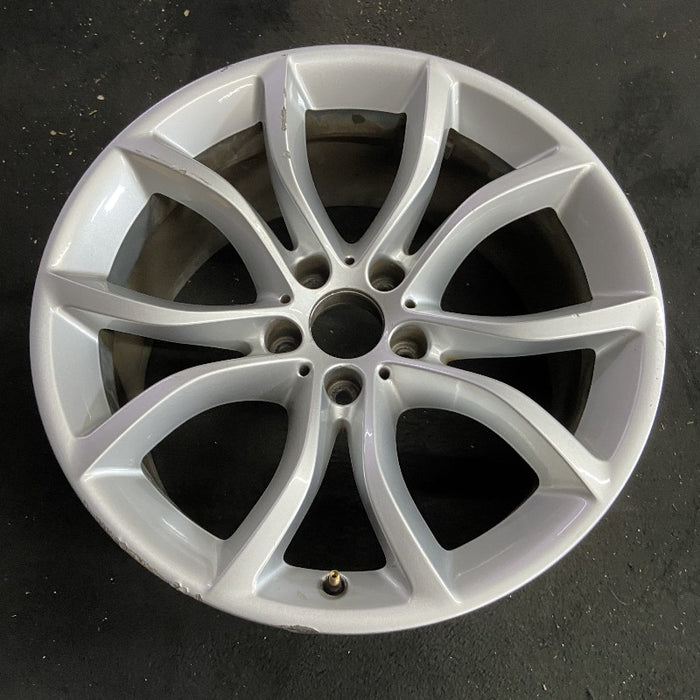 19" BMW X6 15-17 19x9 alloy 5 spoke V spoke w/o dimples between lugs; 18mm offset Original OEM Wheel Rim