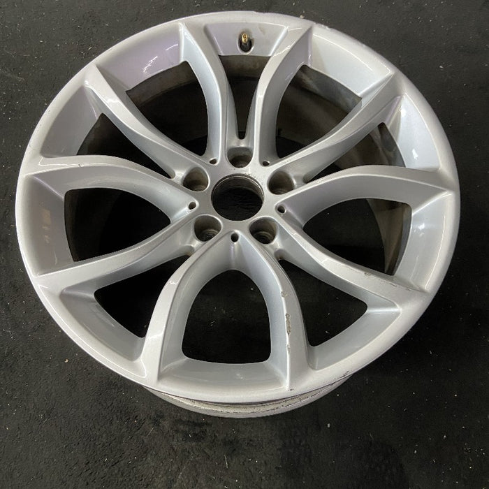 19" BMW X6 15-17 19x9 alloy 5 spoke V spoke w/o dimples between lugs; 18mm offset Original OEM Wheel Rim