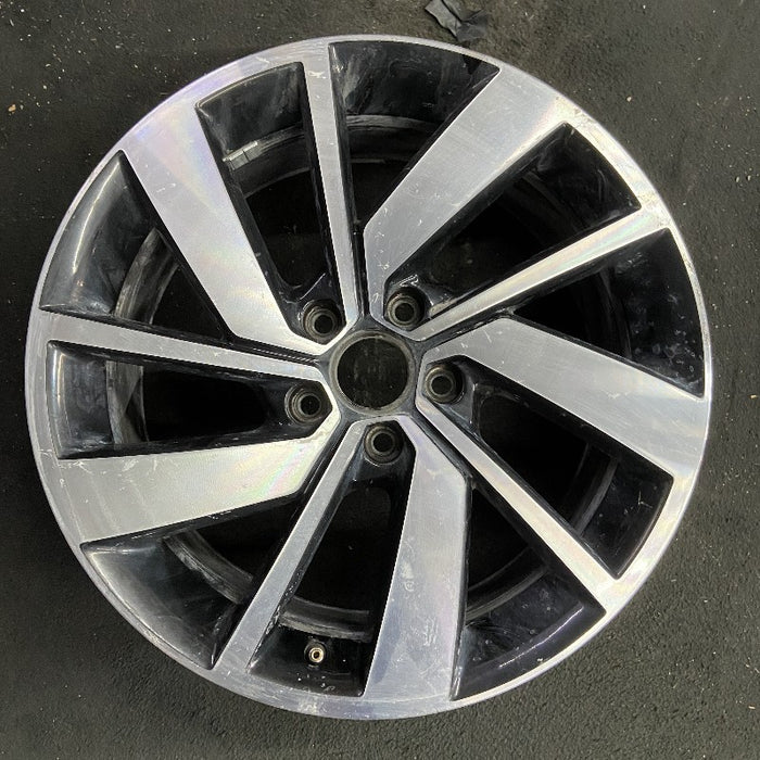 18" JETTA GLI 19-21 18x7.5 alloy 5 double spoke machined face with pockets Original OEM Wheel Rim