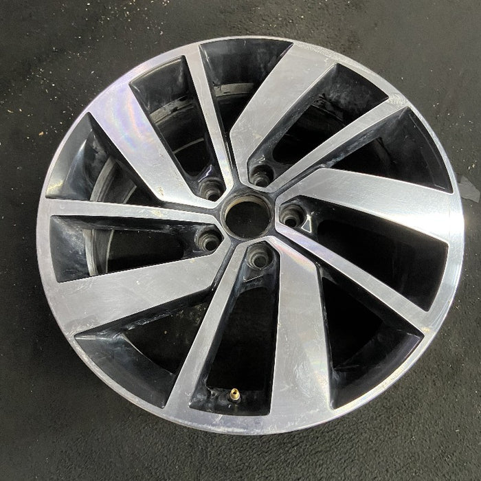 18" JETTA GLI 19-21 18x7.5 alloy 5 double spoke machined face with pockets Original OEM Wheel Rim