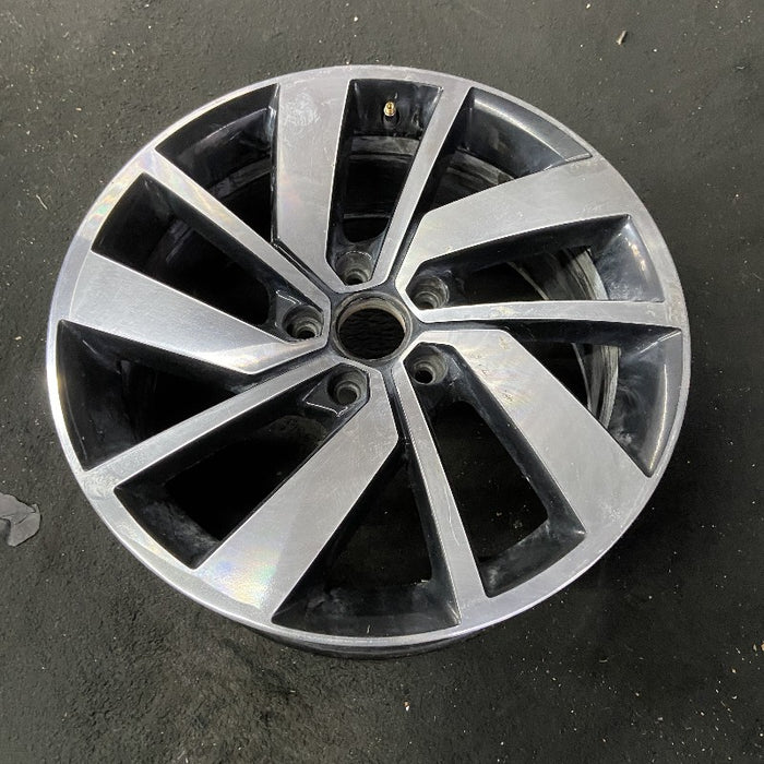 18" JETTA GLI 19-21 18x7.5 alloy 5 double spoke machined face with pockets Original OEM Wheel Rim