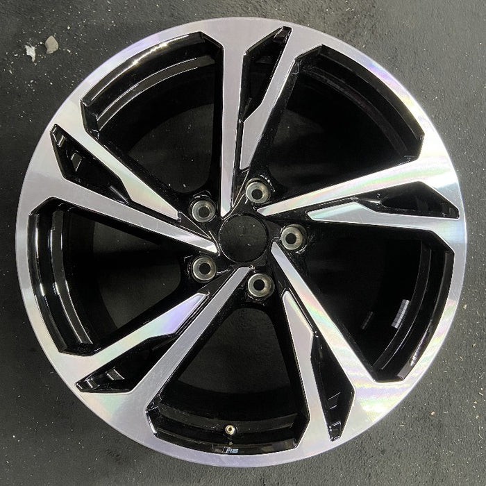 20" E-TRON GT 22-24 20x9 machined face with black pockets Original OEM Wheel Rim