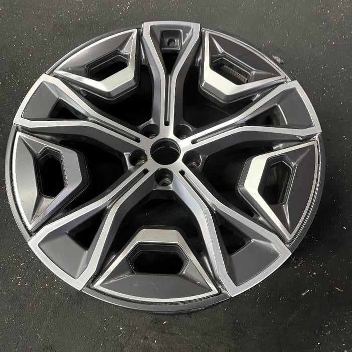 22" IX 22-24 22x9.5 5 Y spoke machined face with pockets Original OEM Wheel Rim