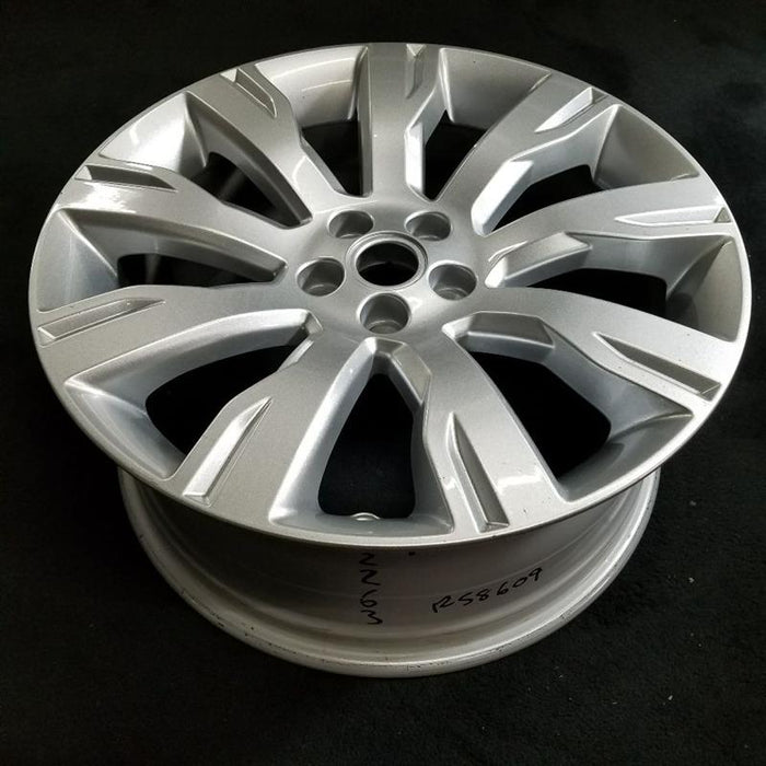 19" DISCOVERY SPORT 15-19 19x8.5 alloy 9 spoke silver Original OEM Wheel Rim