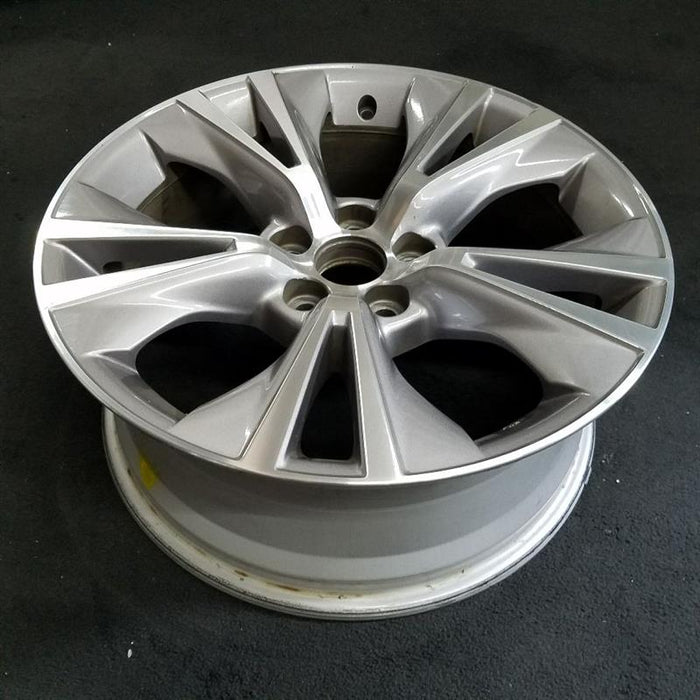 18" HIGHLANDER 16-19 18x7.5 alloy 10 raised spoke 5 V spoke gray inlay Original OEM Wheel Rim