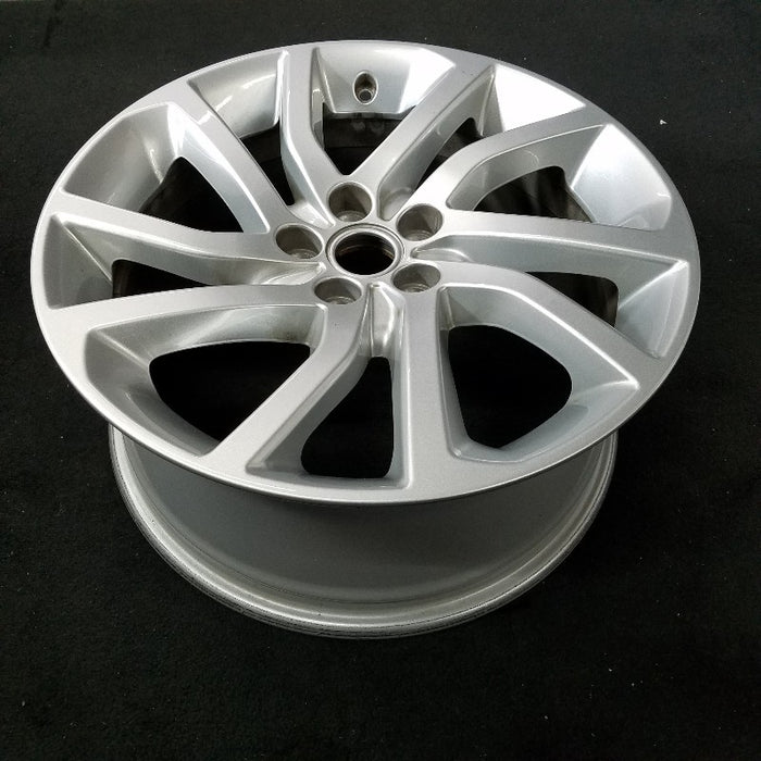 18" DISCOVERY SPORT 16-19 18x8 alloy 5 spoke angled V spoke silver Original OEM Wheel Rim