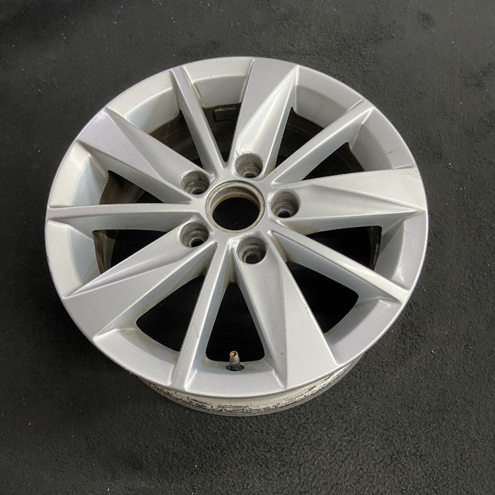 15" GOLF 15-18 15x6 alloy Original OEM Wheel Rim